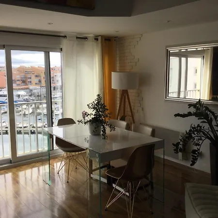 Duplex Port Cap Apartment